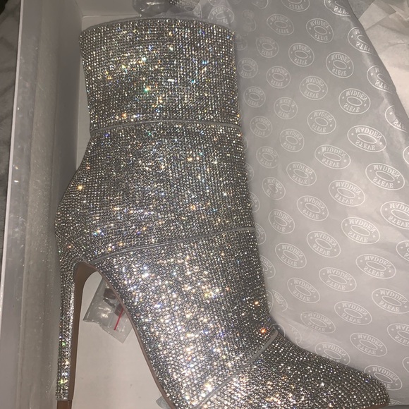 steve madden diamond booties